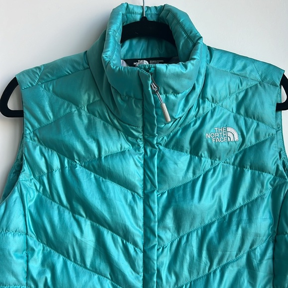 The North Face Aconcagua Goose Down 550 Vest. - Picture 10 of 16